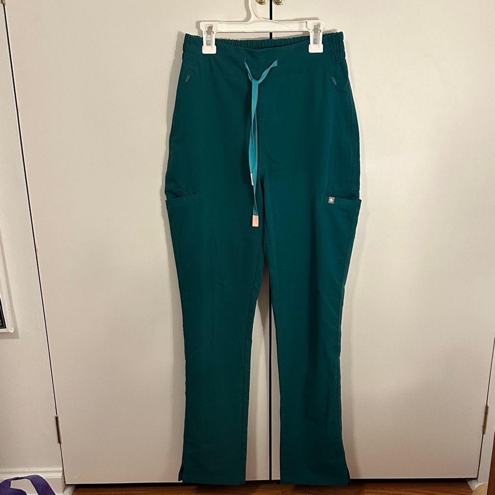 Figs Hunter green scrub pants slim with high rise waist size XS